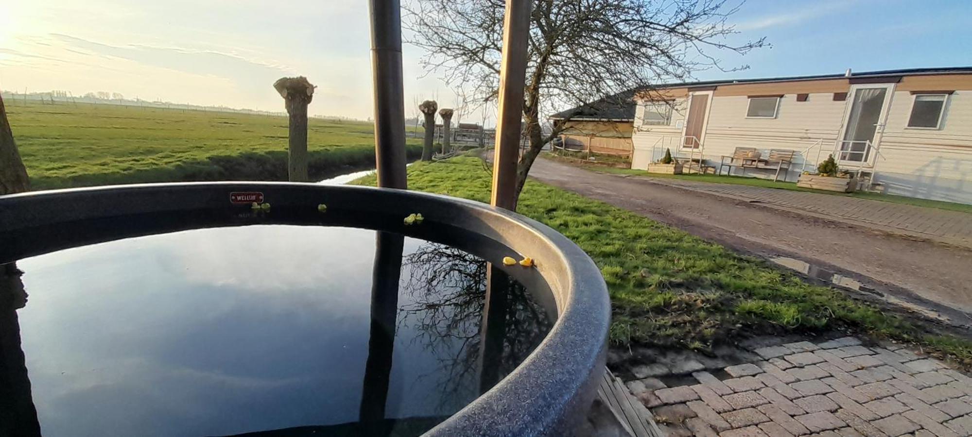 Stacaravan Op De Paardenboerderij สเนก ภายนอก รูปภาพ